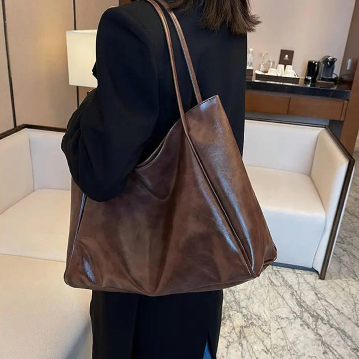 Silvia’s Minimal Carry | Tote Bag